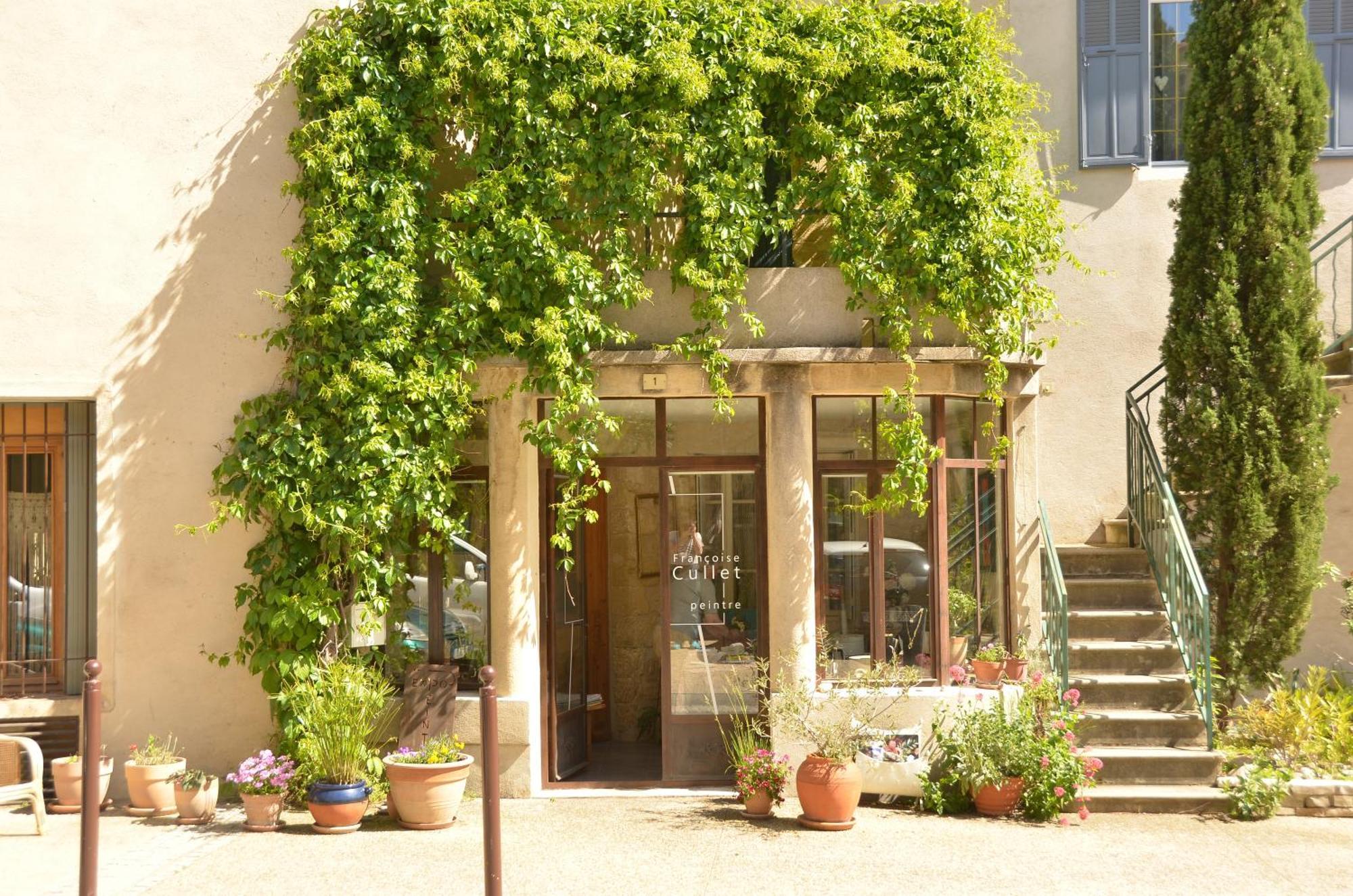 Clementine - Joli Studio Prive Avec Clim Calme A 70 M Du Centre Village De Lauris Luaran gambar