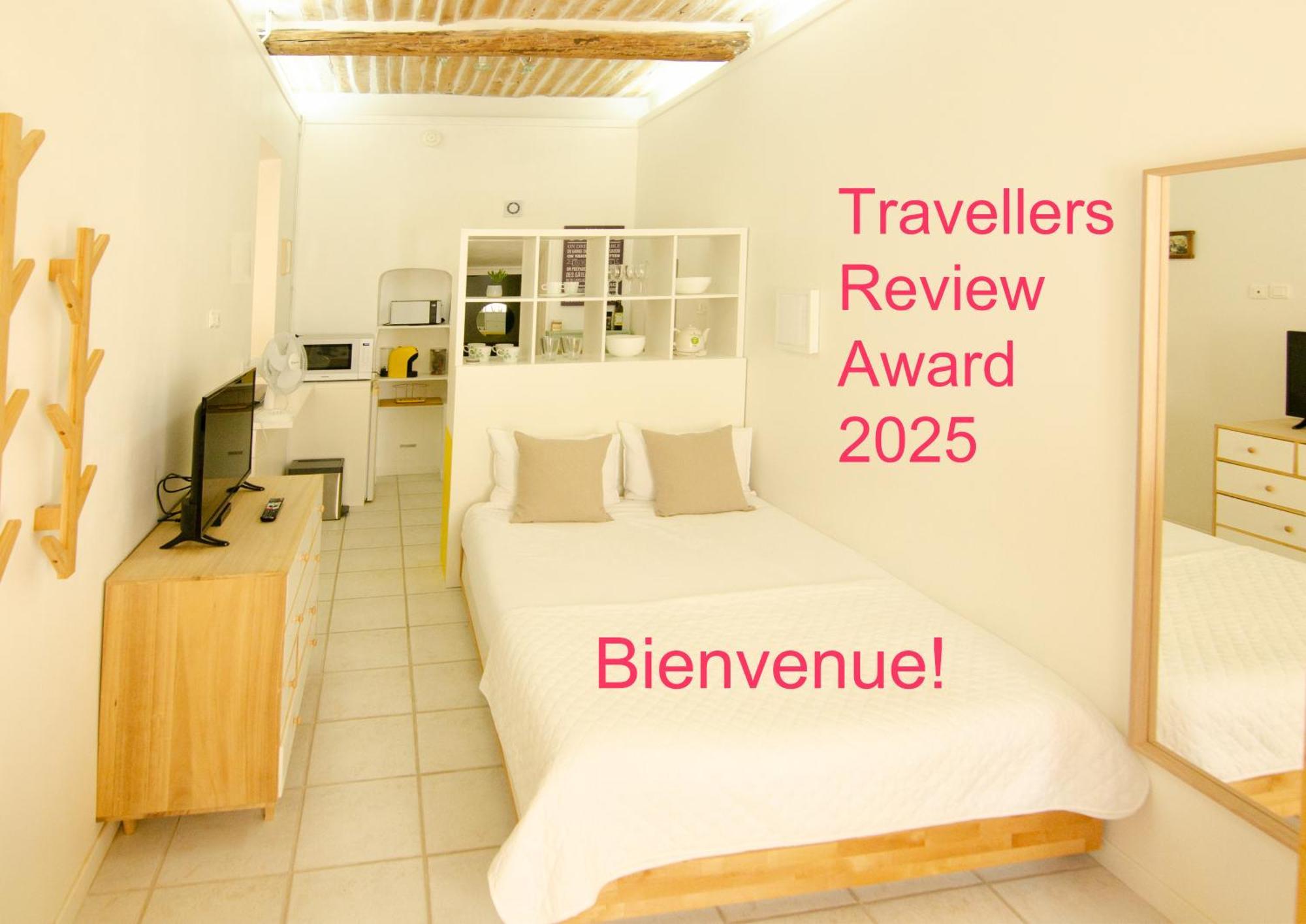 Clementine - Joli Studio Prive Avec Clim Calme A 70 M Du Centre Village De Lauris Luaran gambar
